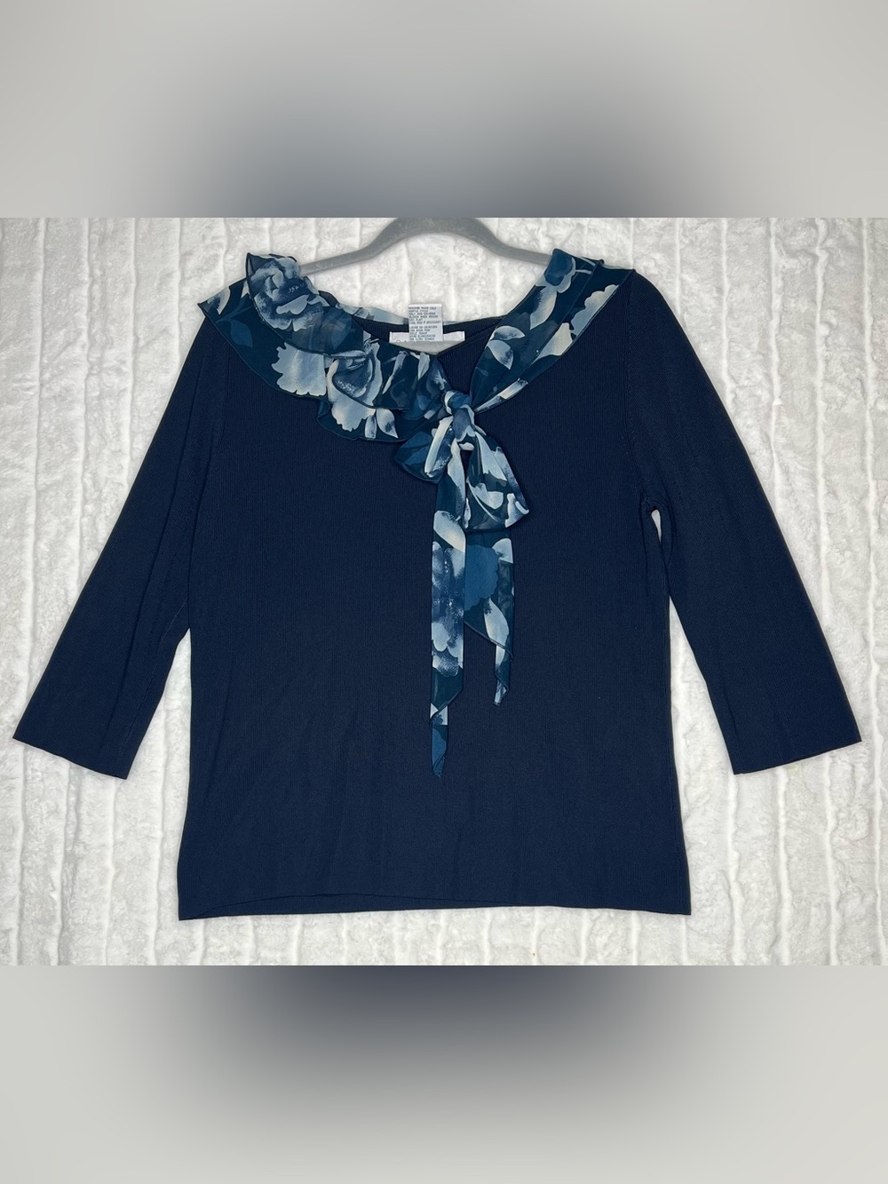 Sag Harbor Vintage Navy Blue Floral Scarf Tie Neck Top Women’s Large 3/4 Sleeve